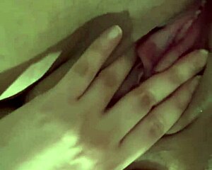 Valeriavida shares her amateur masturbation session