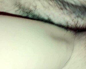Amateurs fill shaved vagina with creampie cum