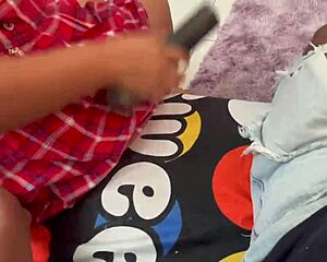 Mi Hermanastra Despues Del Colegio Le Gusta Cereal Pero Le Hace Falta Leche A La Culona Buenos Dialogos!