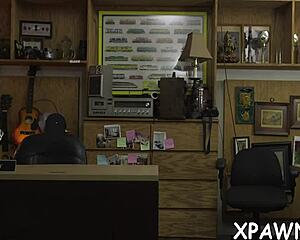 Wow! Amateur Star Shows Off Wild Sucking Skills!