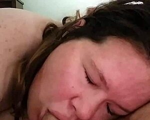 slutslave1975 enjoys a relaxing oral activity