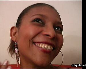 the milanese voyeur sneaks a feel of melissa's assets