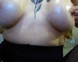 Oiled Pussy Gets Licked