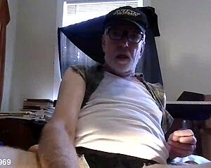 thomas odea sucking big gay cock