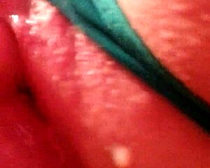 Chilean milf drips while using dildo to orgasm