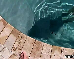 I love watchin teen fingering on cam with my cronys