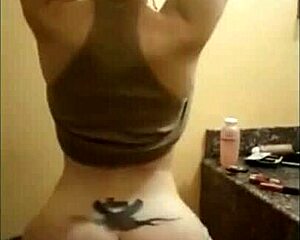 Watch these sexy asses clapping loudly.