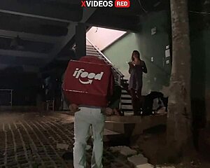 Novinha Recebeu Entregador De Pizza So De Toalha Video Completo Xvideos Red With Cock Facial