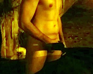 handsome bearded gay guy shows off feet outdoors, exhibitionist street cum with exibicionista vibe