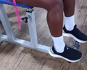 Two young folks exchanged glances at the gym, then the guy went to the stranger's place to hook up.