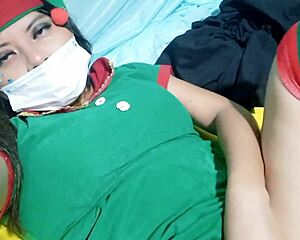 la duende hembra regresa en celo, se masturba esperando al macho para follar intenso