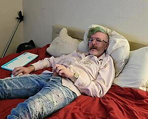 fully clothed emo babe masturbating huge cock to orgasm