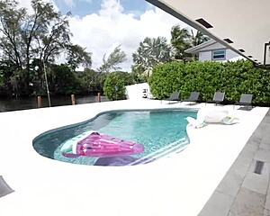 he couldn't resist my tight pussy squeeze.