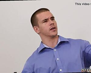 Emo Boy Sex in Free Gay Pantsless Friday Frenzy!