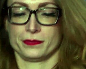 Wow, fetish cfnm group gobbling those cocks!