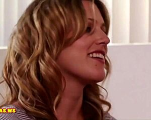 i'm a horny teen craving milf pussy licks