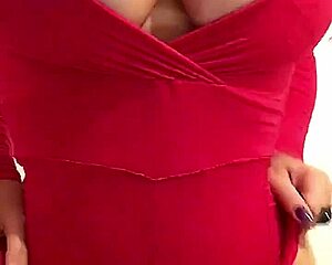 Lime angel flaunts her curves: big ass and tits