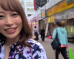 I can't resist Miu's wild outdoor masturbation thrill!