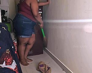my friend's wife gettin’ horny on sex call while cleanin’ house