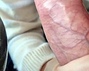 mamada en el coche traga todo