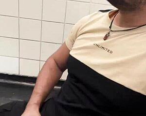 Sucking the construction worker's cock in the outdoor toilet until he cums passionately