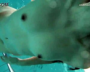 markova n zlata, hottest lesbians swimmin underwater, damn hot!