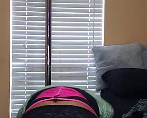 Naejae twerks her big ebony ass and grinds pussy on pole