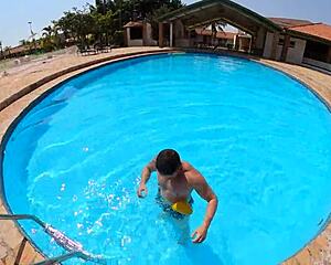 Morena natzinha fucks mr matusalem on grass with assfucking