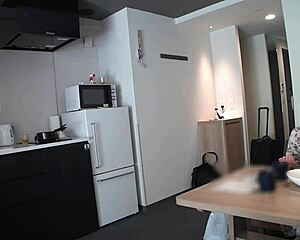 Privat Sexøkt med Japansk Magasinmodell