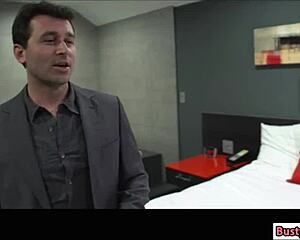 Rubia recibe una follada dura