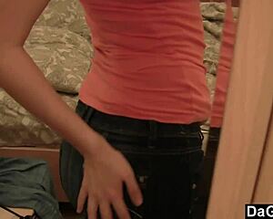 dagfs - check this young blonde getting off in front of her mirror! 😍