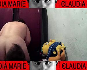 This curvy Spanish woman loves her pussy eaten before dinner