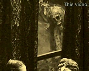 Vintage Halloween jelmezek antik gyűjteményekből