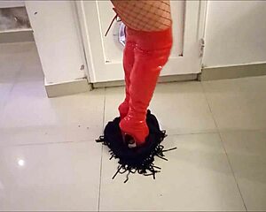 Big ass Latina wants to get eaten hard