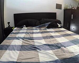 scarlett johnson explores family dynamics in part two