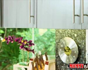 I love watching czech babe linda leclair in public blowjob threesum