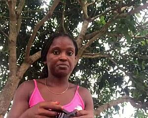 Does Crazybitch Dare To Unbox Packaged Goods In Front Of Strangers?