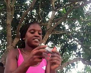 Does Crazybitch Dare To Unbox Packaged Goods In Front Of Strangers?