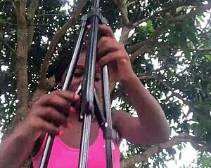 Does Crazybitch Dare To Unbox Packaged Goods In Front Of Strangers?