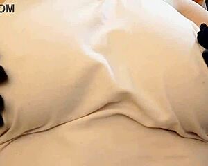 Girl with Big Boobs on Tinder Exposes Breasts