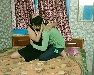New couple’s hot sex session at midnight