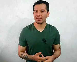 Young Virgin Gives First Oral To Muscular 21cm Coworker In Office