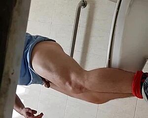 Espía Gay: What’s Behind Closed Doors?