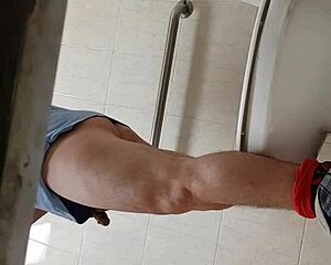 Espía Gay: What’s Behind Closed Doors?