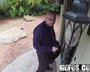 Cutie Bailey Brooke Gets Railed Hard In Stockings!