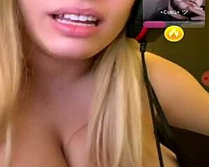 una bella tettona bent over in doggystyle