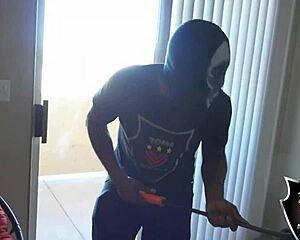 Italian stud prefers pussy over thieving and roleplay