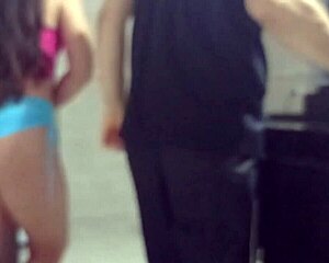 amadora seduces electrician, pays with sex card