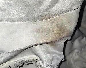 I foun my neighbr's drty panties, oh man!