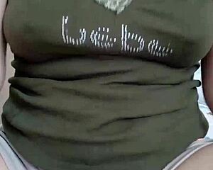 gai xinh dances live on bigo with stunning moves